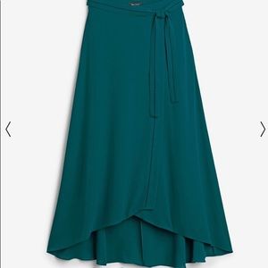 White House black market Green Skirt